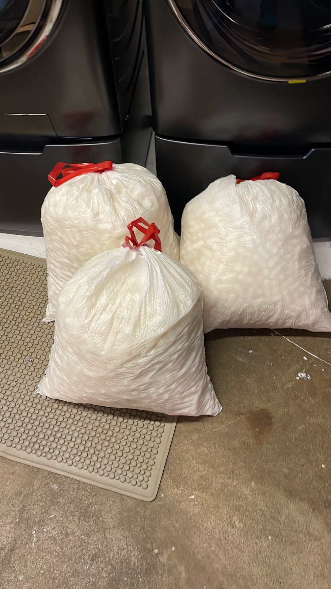 Packing peanuts