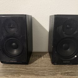 Edifier Speakers (R33BT)