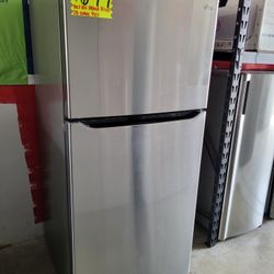 New LG Top Freezer Refrigerator 30" Wide 