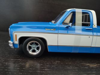 Chevrolet C10 1:18 Custom