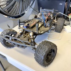 Slash 2wd Monster Truck