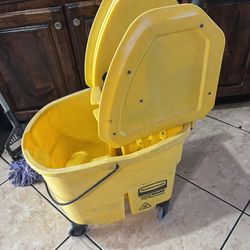 Bote Para El Trapeador