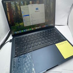 2024 Apple MacBook Air 13" M3 16GB RAM 256GB SSD Midnight - Excellent