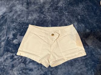 Women’s White Shorts, Size 3