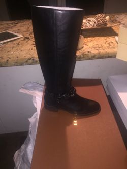 Coach size 5