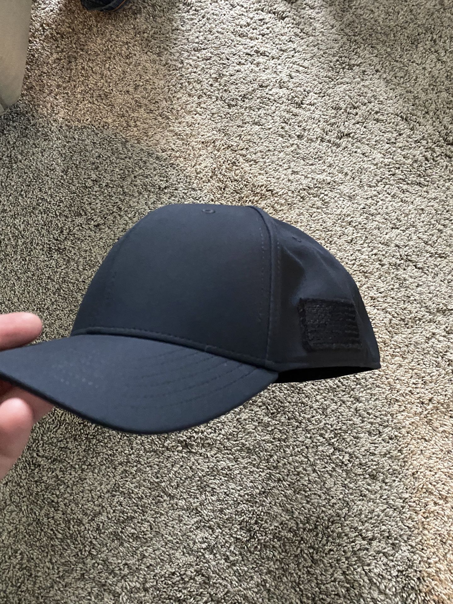 New NWT Under Armour Fitted XL/XXL Hat Cap