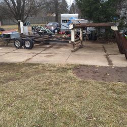 28' Gooseneck Trailer