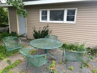 wrought iron table and chairs