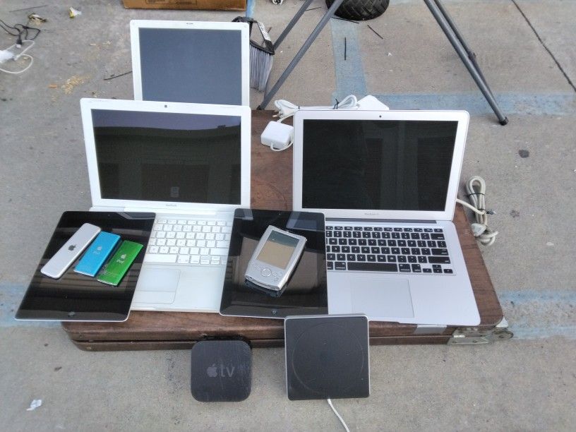 Apple Laptops, Tablets An Chargers