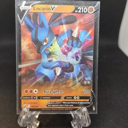 Pokémon TCG Lucario V Fusion Strike 146/264 Holo Ultra Rare