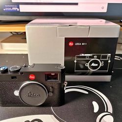 Leica M11 Digital Rangefinder Camera