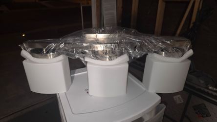 Bathroom lighting fixture
