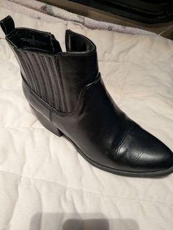 Cute Size 8 Boots