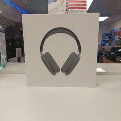 Wireless Headset With Smart Case Cash Price $49