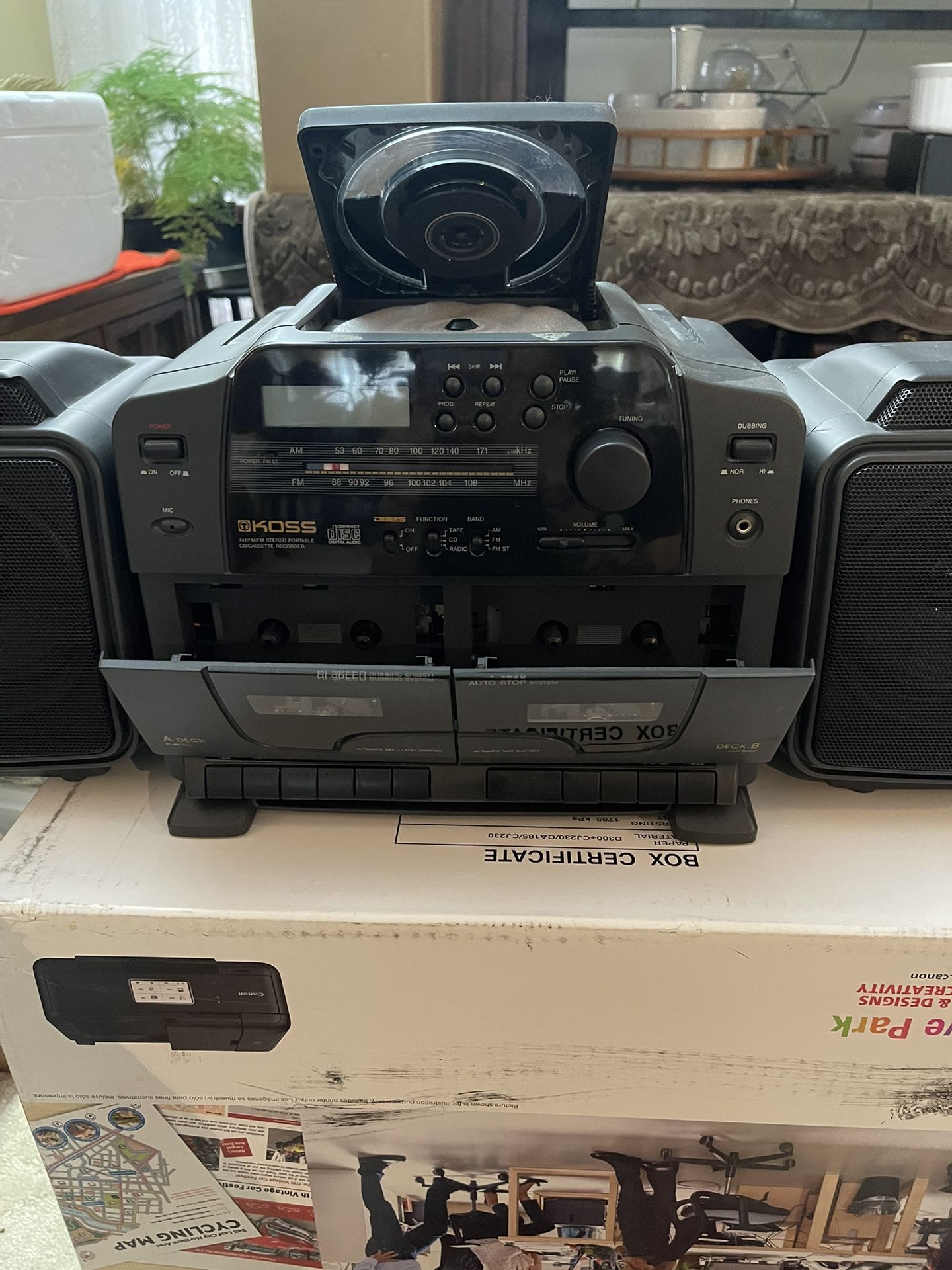 Koss Compact Diss Digital Audio Unit Speaker With Radio And CD