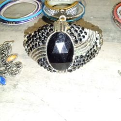 NATIVE AMERICAN JEWELRY 