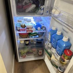 LG 20.63 in. W. 6 cu. ft. Single Door Top Freezer Refrigerator with Inverter Compressor & Pocket Handle in Platinum Silver