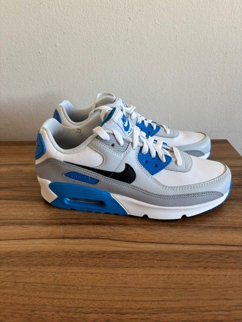 Nike Air Max 90 GS Size 6.5Y