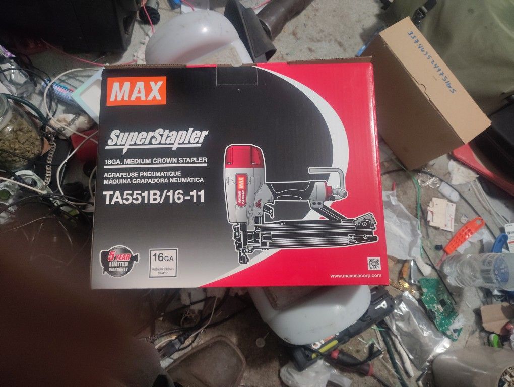 MAX SUPER STAPLER