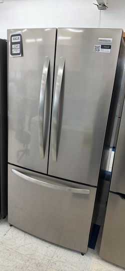 🇺🇸4th of July Save more🇺🇸 31.5 in. 18 cu. ft. Counter Depth French Door Refrigerator in Fingerprint-Resistant Stainless Look