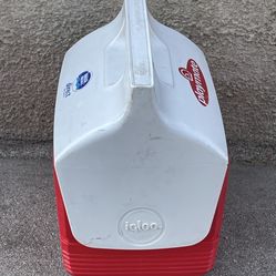 IGLOO COOLER 10x10x7inch  firm price IN EAGLE ROCK 