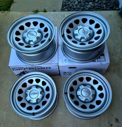 Chevy colorado stock rims, 17 in.