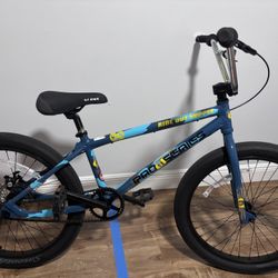 GT Pro Series Heritage 24" BMX bike
