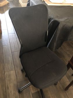 Black Adjustable Office Chair