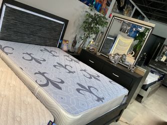 5Pc Juego De Dormitorio  En  Oferta Ahora Por Solo $599 No Te Lo Pierdas!!