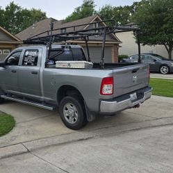 Heavy Duty Ladder Pipe Rack