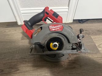 Circle saw milwake 7 1/4