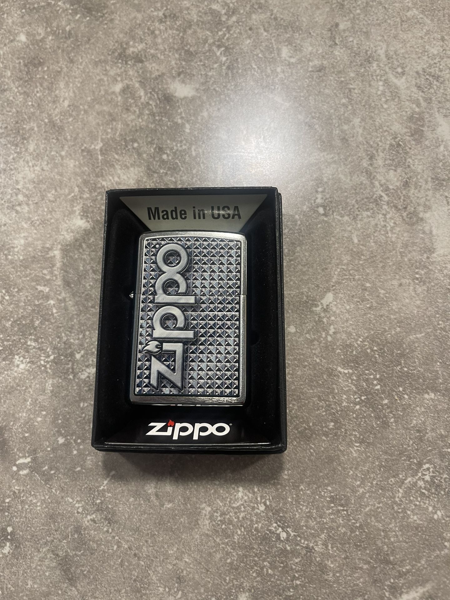 Zippo Lighter Sliver ZIPPO Logo on Bedazzled Background NEW IN BOX 2014