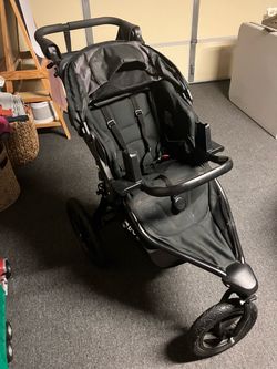 Black BOB Stroller – Great Condition, Folds Easily