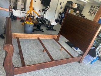 Ashley Queen Bed