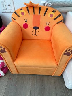 Lion armrest chair couch orange