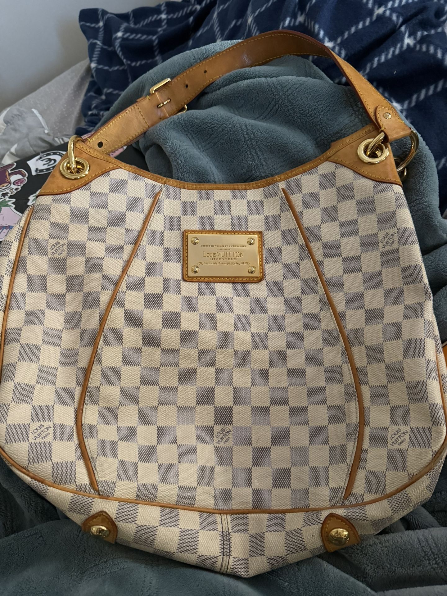 Louis Vuitton Damier Azur Galliera PM shoulder bag in the Damier checker
