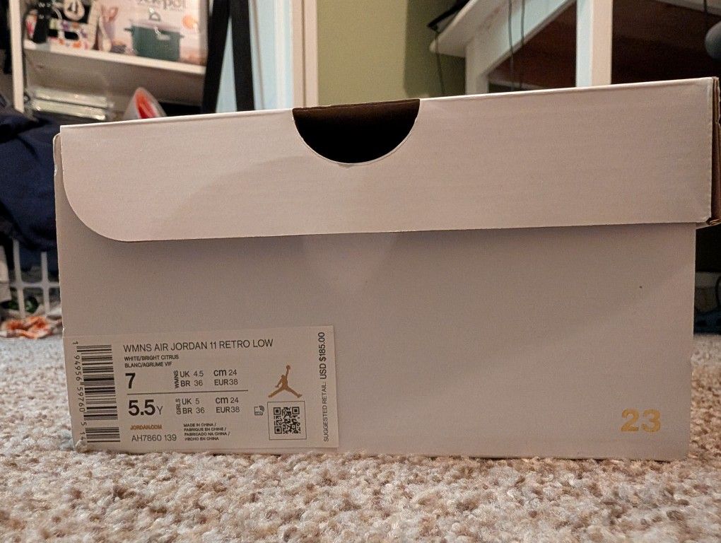 Air Jordan 11 Retro Low 