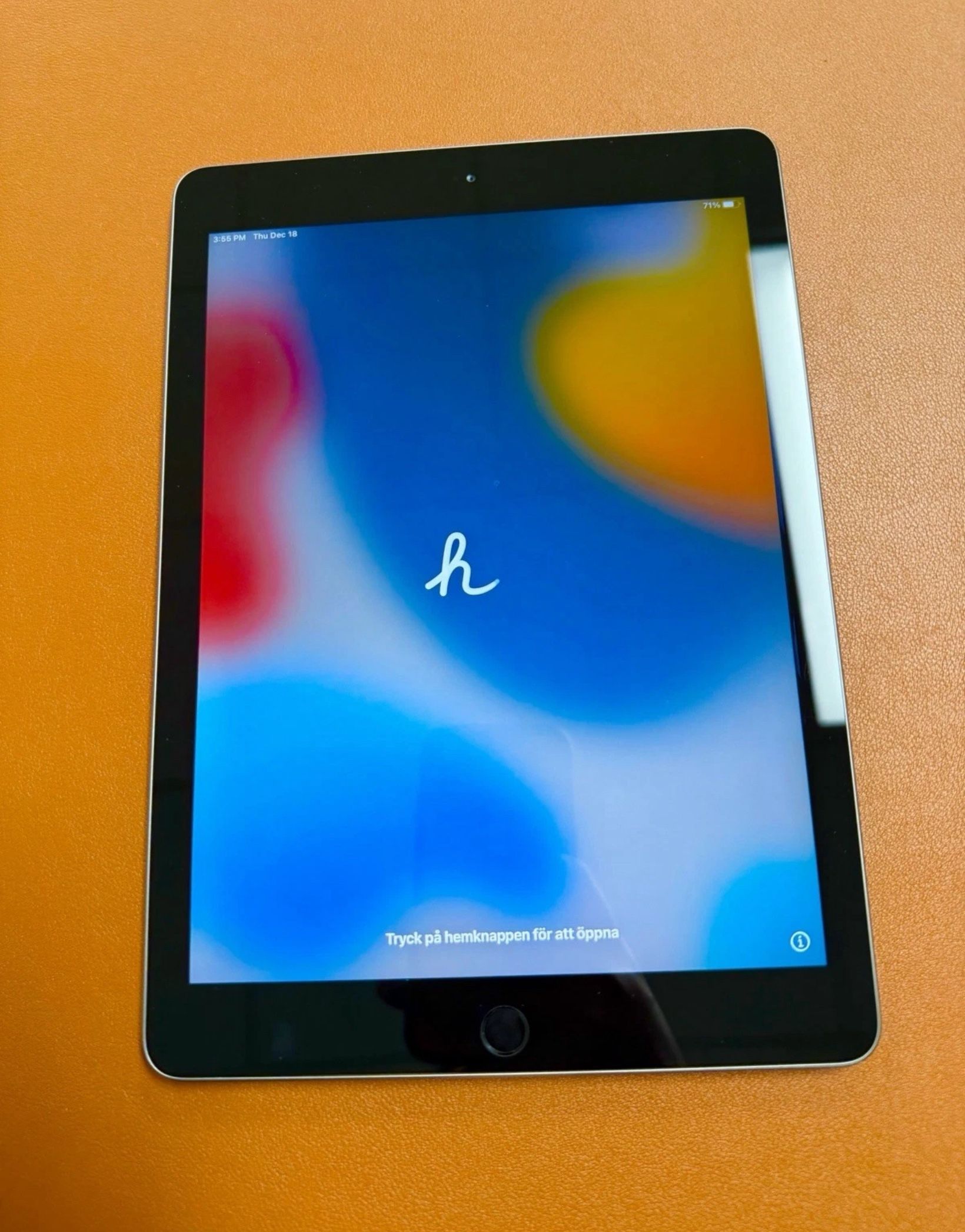 IPAD 5th Generation 32Gb WiFi GREAT CONDITION ! Silver Color