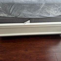 Full Size Teen | Bedroom Set / White w/ Matching Desk