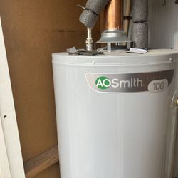 New Gas Water Heater 40gal 