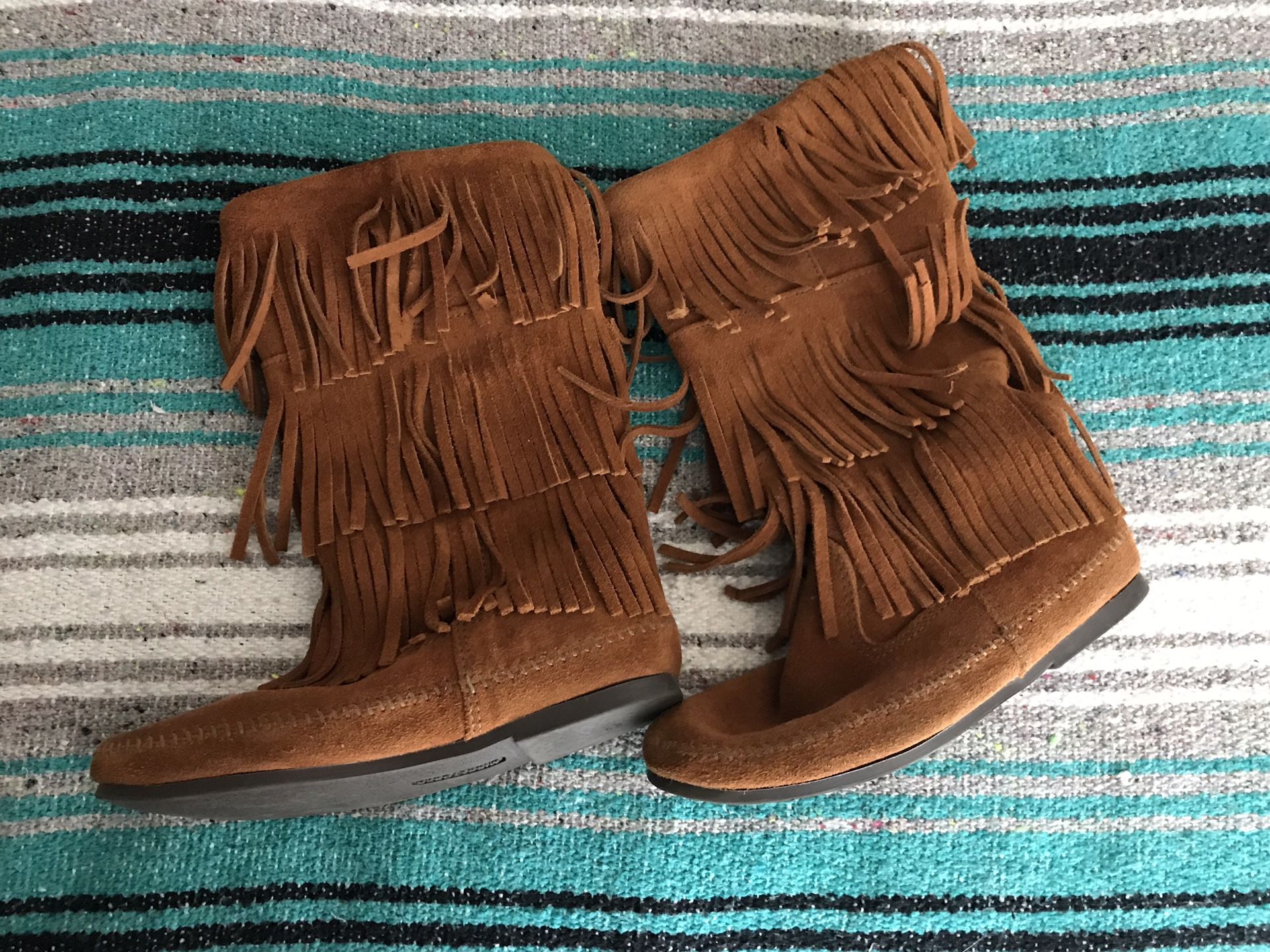 Minnetonka fringe boots