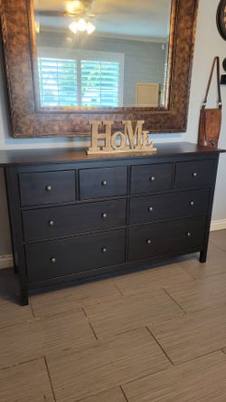 NICE DARK BROWN/ BLACK DRESSER