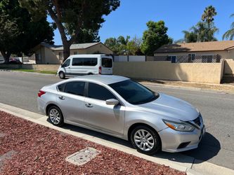 2016 Nissan Altima Low miles