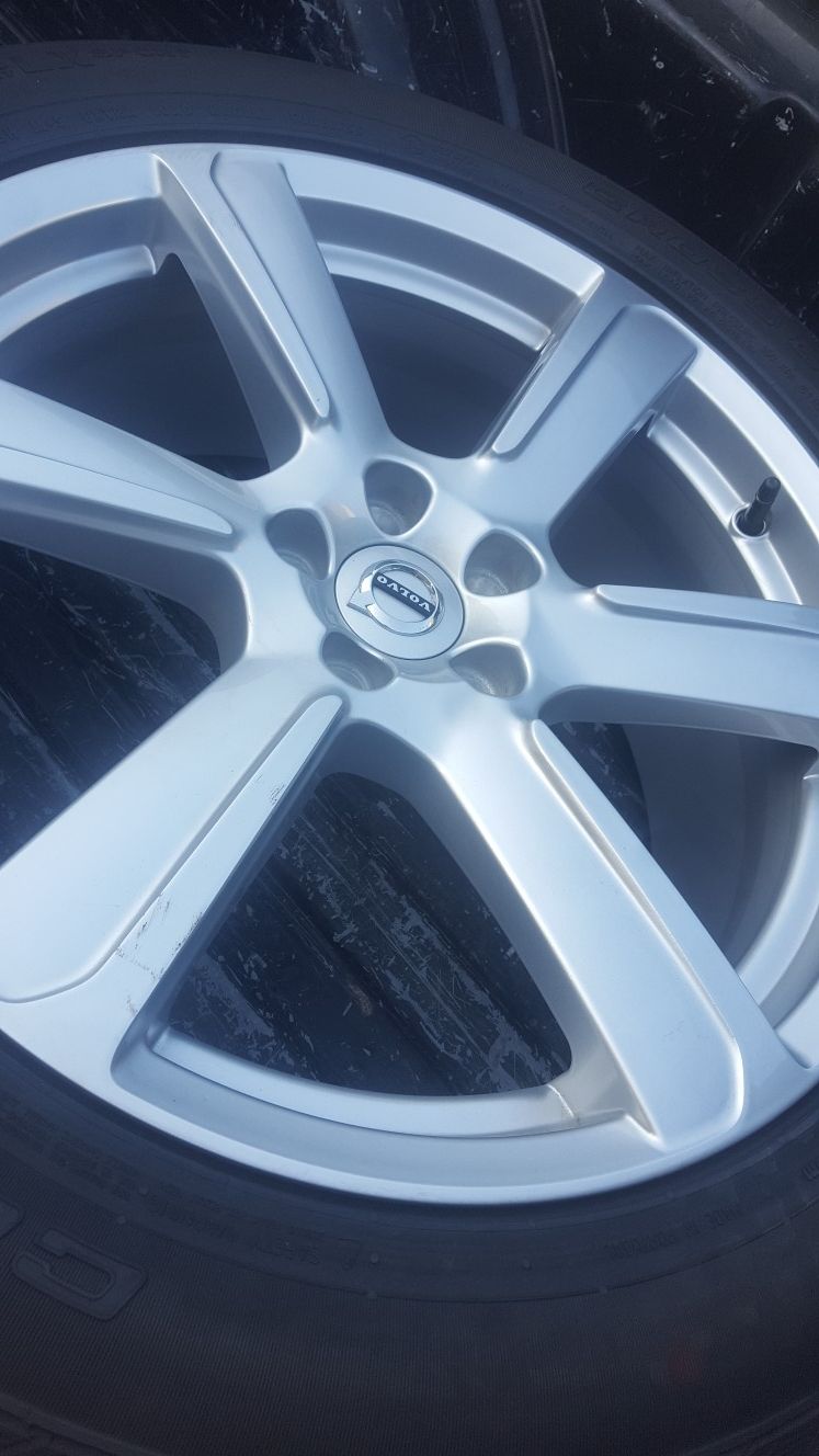 New 19" Volvo XC90 wheel Tire Combo