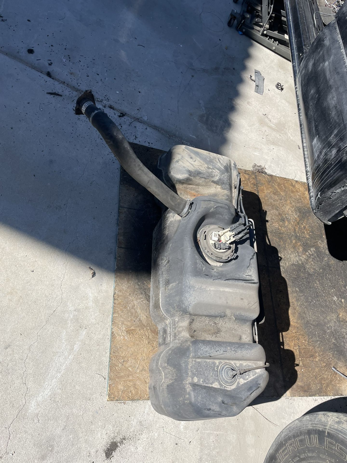 Chevrolet Silverado Gas Tank