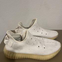 Adidas (size 7.5m) Yeezy Boost V2 (CP9366)