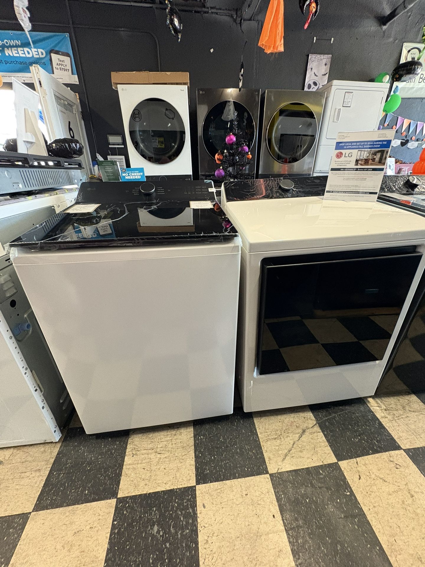 LG Washer And Dryer Set In White 👻🕷️