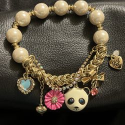 NEW - Betsey Johnson Gold Pearl Beaded Panda Charm Bracelet