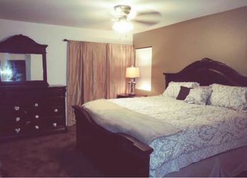 Cal King Bedroom Set