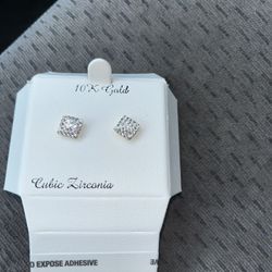 10k Gold Stud Earrings